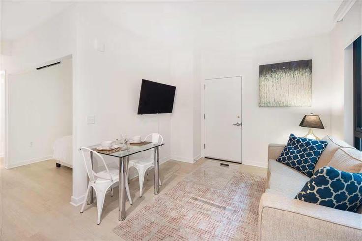 San Diego, San Diego에 위치한 Building J Street - churchillliving - 1382887 유닛의 세련된 인테리어가 돋보이는 거실