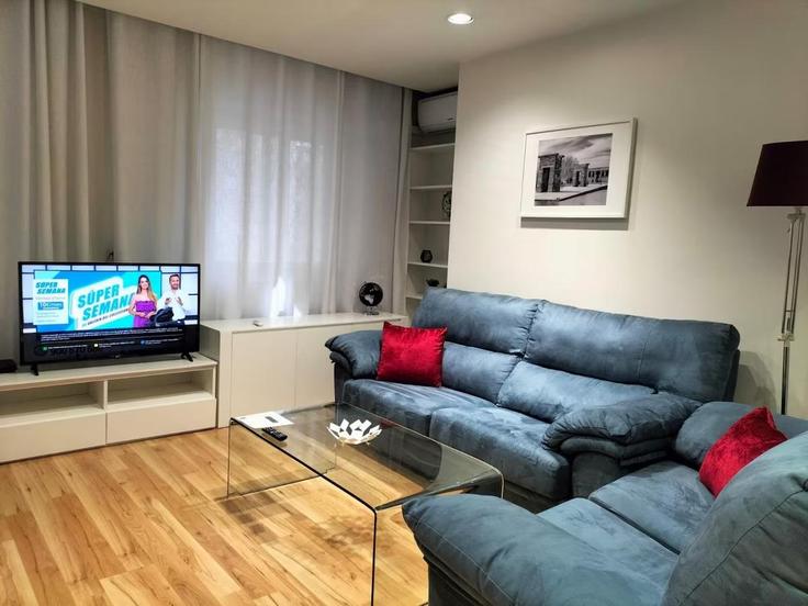 Chamartín, Madrid에 위치한 Building Paseo de la Castellana - cituspace-sl - 1467470 유닛의 세련된 인테리어가 돋보이는 거실 Chamartín, Madrid에 위치한 Building Paseo de la Castellana - cituspace-sl - 1467470 유닛의 세련된 인테리어가 돋보이는 거실