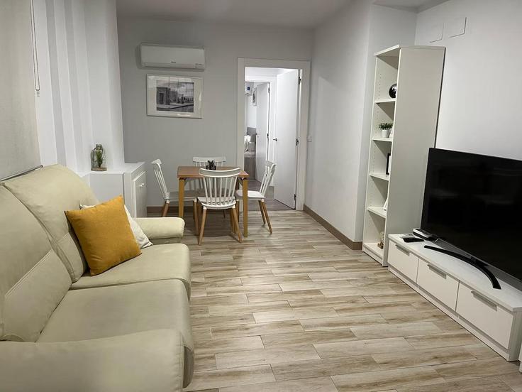 Chamartín, Madrid에 위치한 Building Paseo de la Castellana - cituspace-sl - 1467467 유닛의 세련된 인테리어가 돋보이는 거실 Chamartín, Madrid에 위치한 Building Paseo de la Castellana - cituspace-sl - 1467467 유닛의 세련된 인테리어가 돋보이는 거실