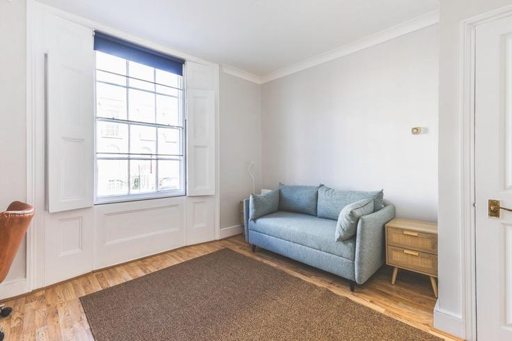 Salle de séjour élégante avec mobilier moderne dans un appartement à Building New North Road - city-relay-rr - 1537601 à London Borough of Islington, London Salle de séjour élégante avec mobilier moderne dans un appartement à Building New North Road - city-relay-rr - 1537601 à London Borough of Islington, London