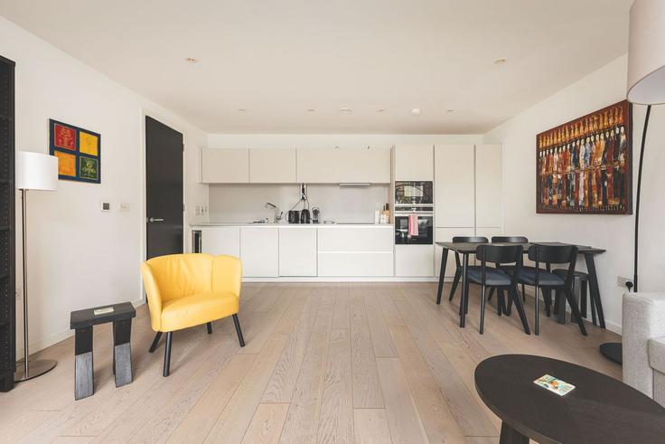 Salle de séjour élégante avec mobilier moderne dans un appartement à Building Apartment 4 27 Webber Street SE1 8QW London - city-relay-rr - 1694716 à London Borough of Lambeth, London Salle de séjour élégante avec mobilier moderne dans un appartement à Building Apartment 4 27 Webber Street SE1 8QW London - city-relay-rr - 1694716 à London Borough of Lambeth, London