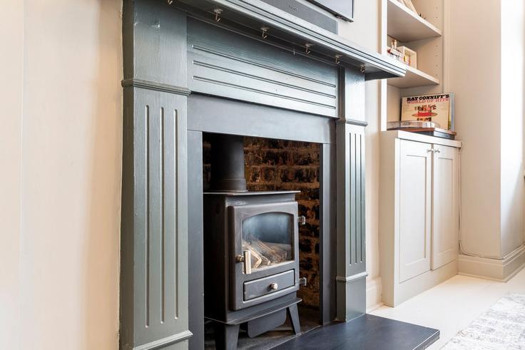 Elegantly designed living room with modern furnishings in an apartment at Building 41 Tournay Road SW6 7UQ London - city-relay-rr - 1593980 in London Borough of Hammersmith and Fulham, London