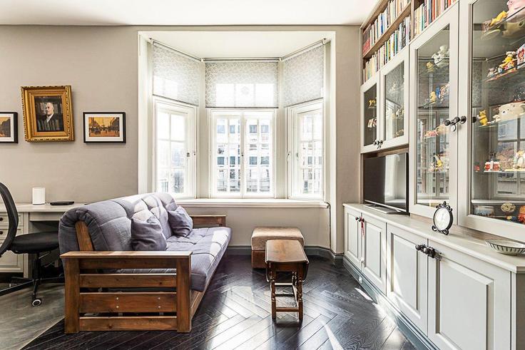 Salle de séjour élégante avec mobilier moderne dans un appartement à Building Mortimer Street - city-relay-rr - 1494874 à City of Westminster, London Salle de séjour élégante avec mobilier moderne dans un appartement à Building Mortimer Street - city-relay-rr - 1494874 à City of Westminster, London