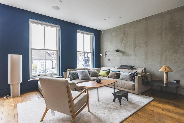 Elegant gestaltetes Wohnzimmer mit moderner Einrichtung in einer Wohnung im Building Hogarth Road - city-relay-rr - 1506431 in Royal Borough of Kensington and Chelsea, London