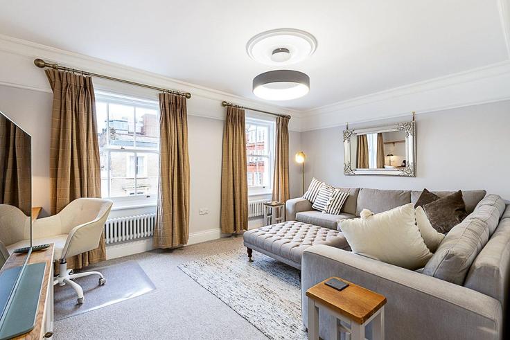 City of Westminster, London에 위치한 Building York Street - city-relay-rr - 1506371 유닛의 세련된 인테리어가 돋보이는 거실