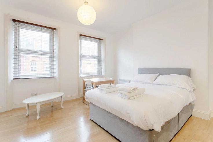 Charleville Roadにある1件の寝室・家具付きアパート（1506421P、London Borough of Hammersmith and Fulham、London）写真 1枚