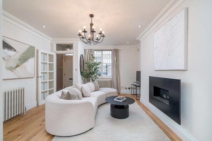 Elegant gestaltetes Wohnzimmer mit moderner Einrichtung in einer Wohnung im Building Montpelier Walk - city-relay-rr - 1506449 in City of Westminster, London Elegant gestaltetes Wohnzimmer mit moderner Einrichtung in einer Wohnung im Building Montpelier Walk - city-relay-rr - 1506449 in City of Westminster, London