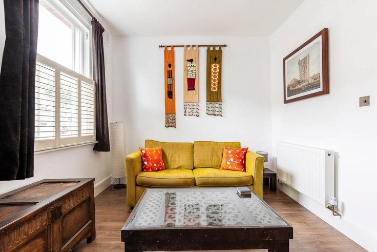Salle de séjour élégante avec mobilier moderne dans un appartement à Building Alperton Street - city-relay-rr - 1506475 à City of Westminster, London Salle de séjour élégante avec mobilier moderne dans un appartement à Building Alperton Street - city-relay-rr - 1506475 à City of Westminster, London