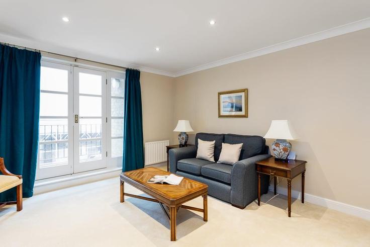 London Borough of Tower Hamlets, London에 위치한 Building Orton Street - city-relay-rr - 1501801 유닛의 세련된 인테리어가 돋보이는 거실