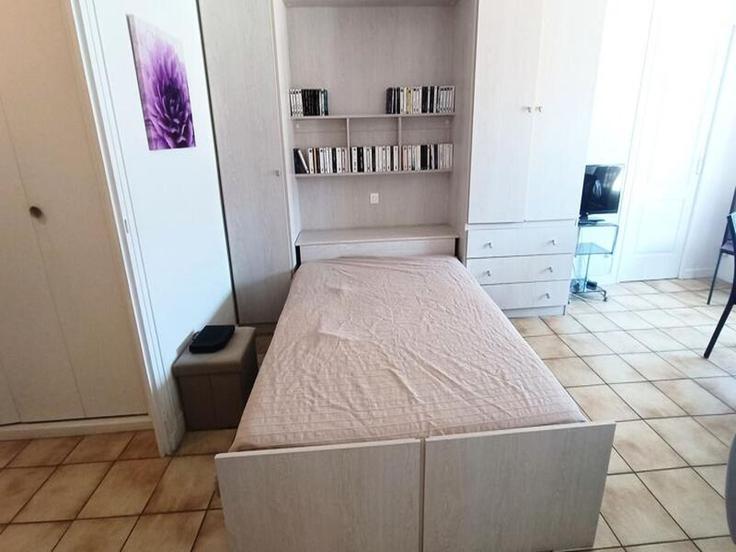 Aix-les-Bains Aix-les-Bains에 위치한 Montée des Carrières Romaines 1437943P의 1침실 가구 완비 유닛, 사진 1