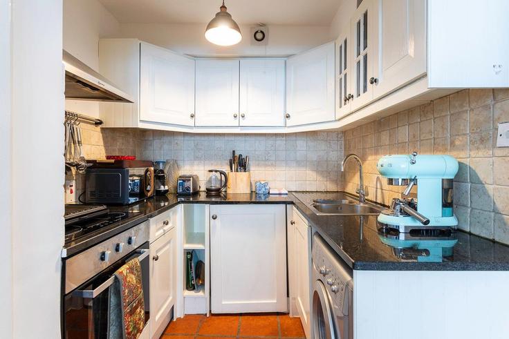 Royal Borough of Kensington and Chelsea, London에 위치한 Building Beaufort Street - city-relay - 1237245 - LON의 프리미엄 아파트에서 만나는 세련되고 기능적인 최고급 주방 Royal Borough of Kensington and Chelsea, London에 위치한 Building Beaufort Street - city-relay - 1237245 - LON의 프리미엄 아파트에서 만나는 세련되고 기능적인 최고급 주방