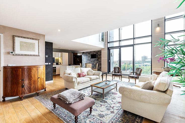 Elegante sala de estar con mobiliario moderno en un apartamento en Building Hardwicks Square - city-relay - 1285787 - LON en London Borough of Wandsworth, London