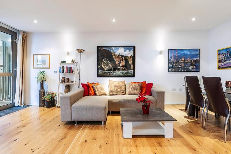 Plumbers Rowにある2件の寝室・家具付きアパート(1237303P、London Borough of Tower Hamlets、London)写真 1枚 Plumbers Rowにある2件の寝室・家具付きアパート(1237303P、London Borough of Tower Hamlets、London)写真 1枚