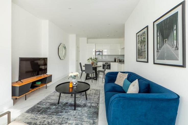 Sala de estar elegantemente projetada com móveis modernos em um apartamento no Building Harley Street - city-relay - 1237243 - LON em City of Westminster, London