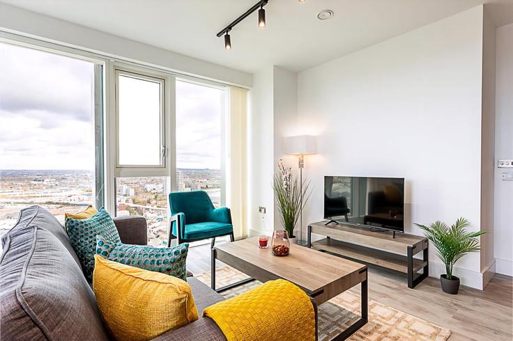 London Borough of Ealing, London 소재 Building Portal Way - city-relay - 1237142 - LON 유닛에 마련된, 현대적인 가구로 꾸며진 우아한 디자인의 거실