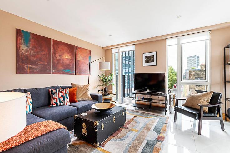 Elegante sala de estar con mobiliario moderno en un apartamento en Building Churchway - city-relay - 1237167 - LON en London Borough of Camden, London
