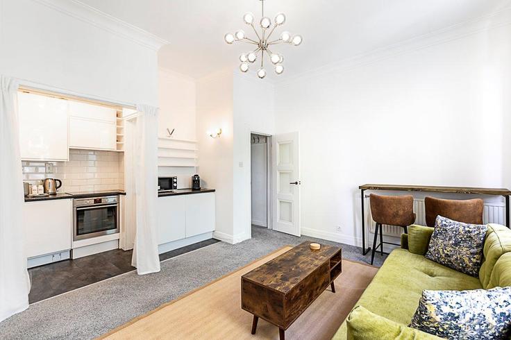 City of Westminster, London에 위치한 Building Beauchamp Place - city-relay - 1237209 - LON 아파트의 세련된 인테리어가 돋보이는 거실