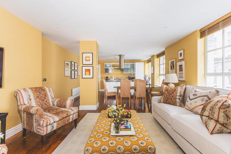 Elegantly designed living room with modern furnishings in an apartment at Building Tavistock Street - city-relay - 1328041 in City of Westminster, London Elegantly designed living room with modern furnishings in an apartment at Building Tavistock Street - city-relay - 1328041 in City of Westminster, London