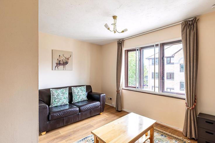 Transom Squareにある1件の寝室・家具付きアパート(1289340P、London Borough of Tower Hamlets、London)写真 1枚 Transom Squareにある1件の寝室・家具付きアパート(1289340P、London Borough of Tower Hamlets、London)写真 1枚