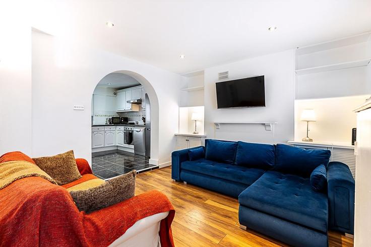 Royal Borough of Kensington and Chelsea, London 소재 Building Kenway Road - city-relay - 1289341 - LON 유닛에 마련된, 현대적인 가구로 꾸며진 우아한 디자인의 거실