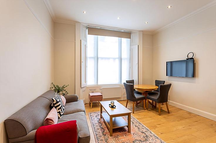 City of Westminster, London에 위치한 Building Queensborough Terrace - city-relay - 1237136 - LON 아파트의 세련된 인테리어가 돋보이는 거실