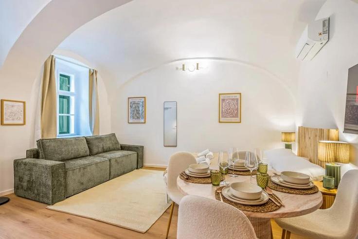 Vienna, Vienna에 위치한 Building Dürergasse - cityswap - 1356882 유닛의 세련된 인테리어가 돋보이는 거실