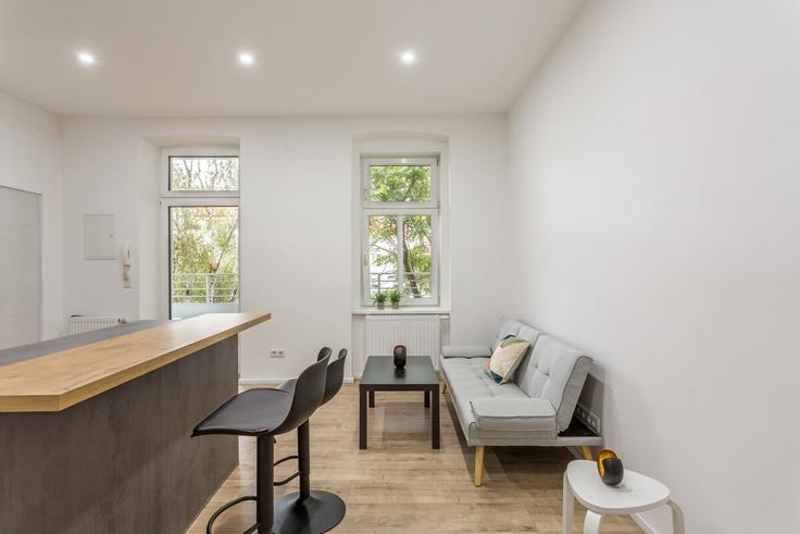 Elegant gestaltetes Wohnzimmer mit moderner Einrichtung in einer Wohnung im Building Währinger Gürtel - cityswap - 1356884 in Vienna, Vienna Elegant gestaltetes Wohnzimmer mit moderner Einrichtung in einer Wohnung im Building Währinger Gürtel - cityswap - 1356884 in Vienna, Vienna