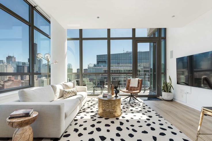Chicago, Chicago에 위치한 Building West Kinzie Street - cloud9-guesty - 1029592 - CHI 유닛의 세련된 인테리어가 돋보이는 거실