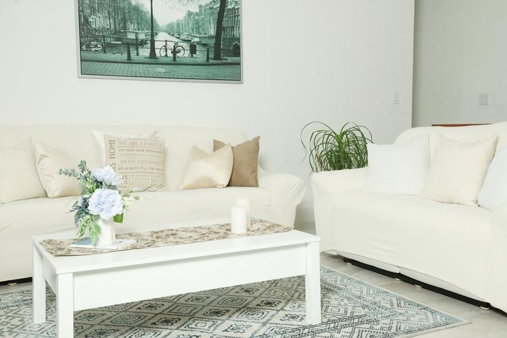 Miami, Miami 소재 Building Southwest 148th Avenue - co-host-vacation-rentals - 1273315 - MIA 유닛에 마련된, 현대적인 가구로 꾸며진 우아한 디자인의 거실