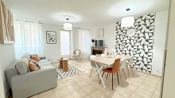 3rd arrondissement, Lyon에 위치한 Building Rue Bonnefoi - cocon-agency - 1364761 아파트의 세련된 인테리어가 돋보이는 거실 3rd arrondissement, Lyon에 위치한 Building Rue Bonnefoi - cocon-agency - 1364761 아파트의 세련된 인테리어가 돋보이는 거실