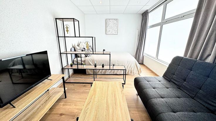 3rd arrondissement, Lyon에 위치한 Building Cours Richard-Vitton - cocon-agency - 1364745 아파트의 세련된 인테리어가 돋보이는 거실 3rd arrondissement, Lyon에 위치한 Building Cours Richard-Vitton - cocon-agency - 1364745 아파트의 세련된 인테리어가 돋보이는 거실