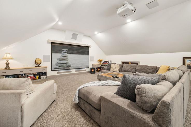 Fayetteville FayettevilleのBuilding Northwest Campbell Loop - cohovaproperties - 1371145のアパートメントにある、モダンな家具を備えたエレガントなデザインのリビングルーム