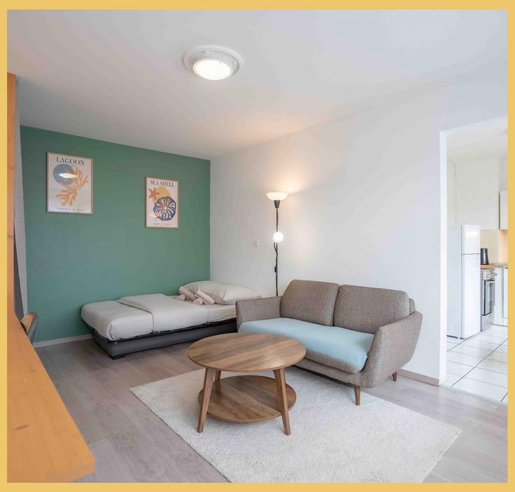 Elegant gestaltetes Wohnzimmer mit moderner Einrichtung in einer Wohnung im Building Route de Bonneville - conciergerie-leman - 1643100 in Annemasse, Annemasse Elegant gestaltetes Wohnzimmer mit moderner Einrichtung in einer Wohnung im Building Route de Bonneville - conciergerie-leman - 1643100 in Annemasse, Annemasse