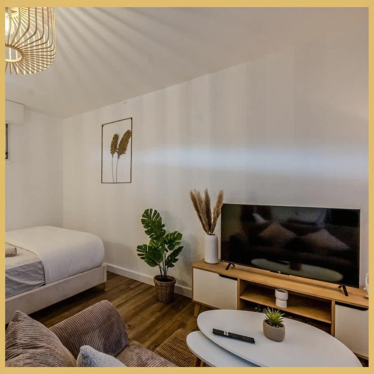 Annemasse, Annemasse에 위치한 Building Rue de Romagny - conciergerie-leman - 1492181 유닛의 세련된 인테리어가 돋보이는 거실