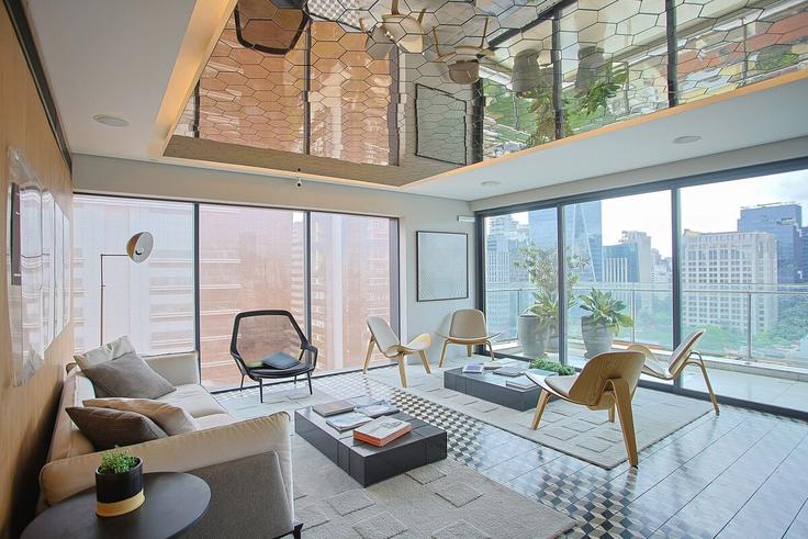 Elegant gestaltetes Wohnzimmer mit moderner Einrichtung in einer Wohnung im Building Rua João Franco - conviva-stay - 1539115 in Vila Nova Conceição, São Paulo Elegant gestaltetes Wohnzimmer mit moderner Einrichtung in einer Wohnung im Building Rua João Franco - conviva-stay - 1539115 in Vila Nova Conceição, São Paulo