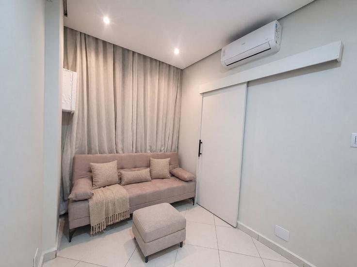 Consolação, São Paulo에 위치한 Building Rua Peixoto Gomide - conviva-stay - 1539202 유닛의 세련된 인테리어가 돋보이는 거실