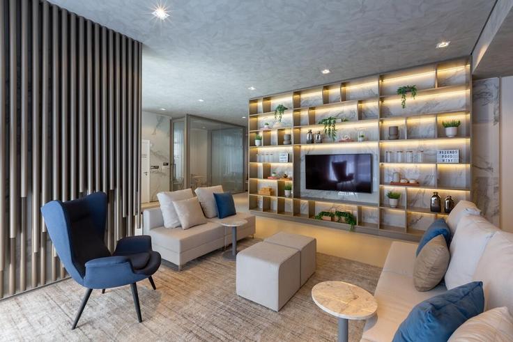 Elegant gestaltetes Wohnzimmer mit moderner Einrichtung in einer Wohnung im Building Rua Interna - conviva-stay - 1539103 in Itaim Bibi, São Paulo