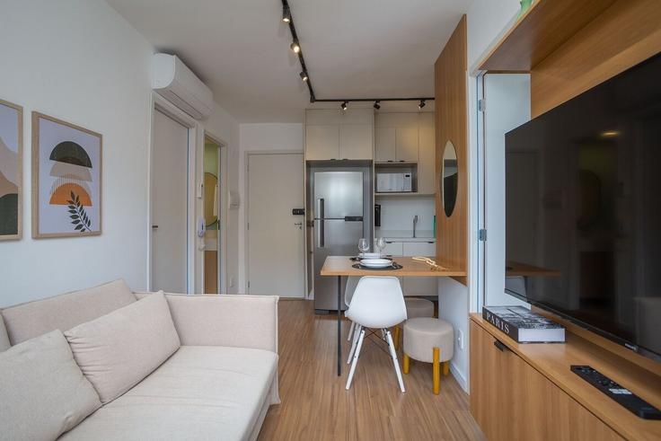 Salle de séjour élégante avec mobilier moderne dans un appartement à Building Rua Luiz Brandão - conviva-stay - 1539132 à Indianópolis, São Paulo Salle de séjour élégante avec mobilier moderne dans un appartement à Building Rua Luiz Brandão - conviva-stay - 1539132 à Indianópolis, São Paulo
