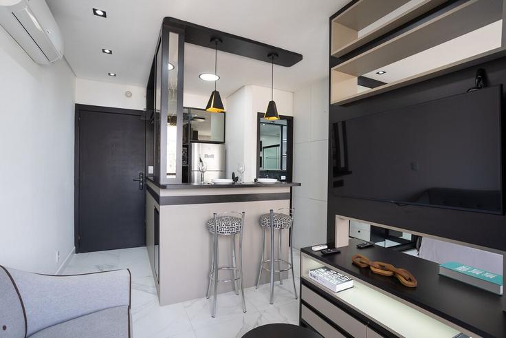 Elegant gestaltetes Wohnzimmer mit moderner Einrichtung in einer Wohnung im Building Alameda Lorena - conviva-stay - 1539206 in Jardim Paulista, São Paulo Elegant gestaltetes Wohnzimmer mit moderner Einrichtung in einer Wohnung im Building Alameda Lorena - conviva-stay - 1539206 in Jardim Paulista, São Paulo