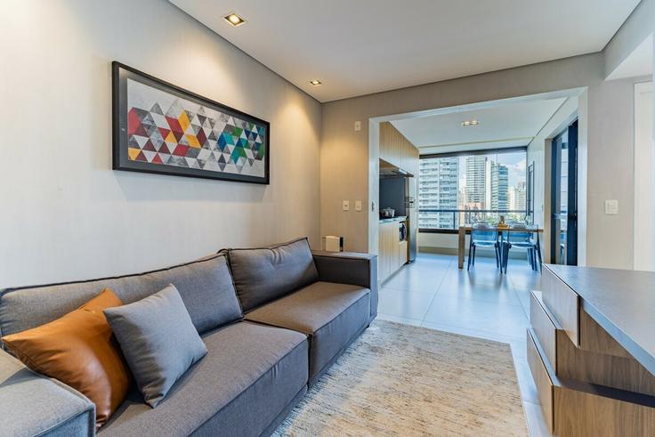 Vila Olímpia, São Paulo에 위치한 Building Rua Casa do Ator - conviva-stay - 1539154 유닛의 세련된 인테리어가 돋보이는 거실