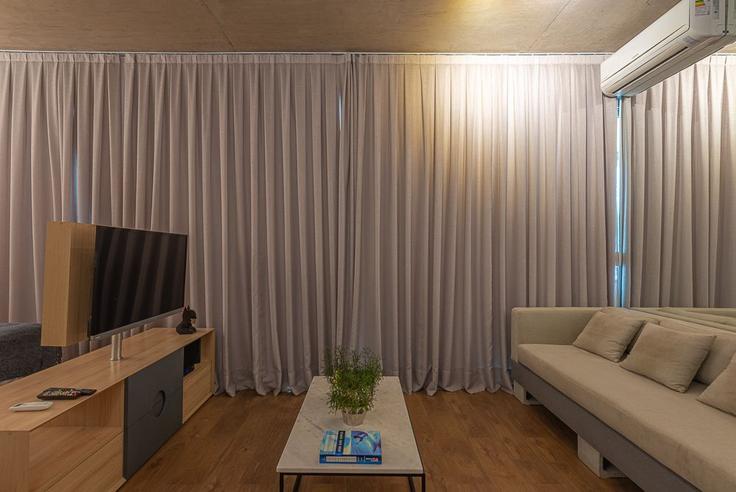 São Paulo Vila MarianaのBuilding Avenida Lins de Vasconcelos - conviva-stay - 1539066のアパートメントにある、モダンな家具を備えたエレガントなデザインのリビングルーム São Paulo Vila MarianaのBuilding Avenida Lins de Vasconcelos - conviva-stay - 1539066のアパートメントにある、モダンな家具を備えたエレガントなデザインのリビングルーム