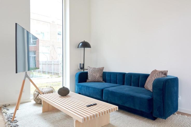 Elegant gestaltetes Wohnzimmer mit moderner Einrichtung in einer Wohnung im Building Lindgreens Allé - copenhagen-living - 1640094 in Copenhagen, Copenhagen