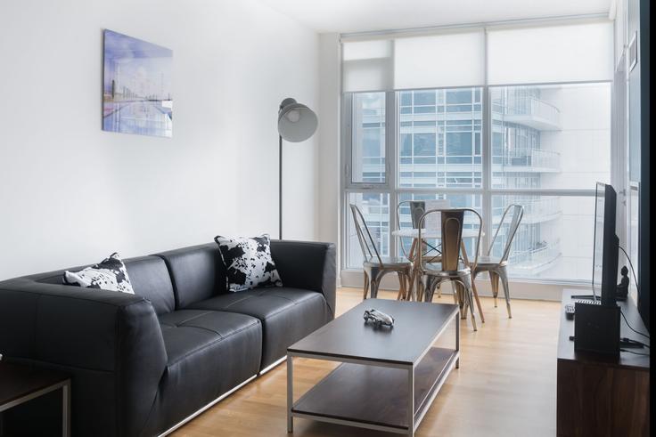 TorontoOld Toronto의 Adelaide Street West(1222962P)에 위치한 1베드룸 풀퍼니시드 아파트 - 사진1 TorontoOld Toronto의 Adelaide Street West(1222962P)에 위치한 1베드룸 풀퍼니시드 아파트 - 사진1
