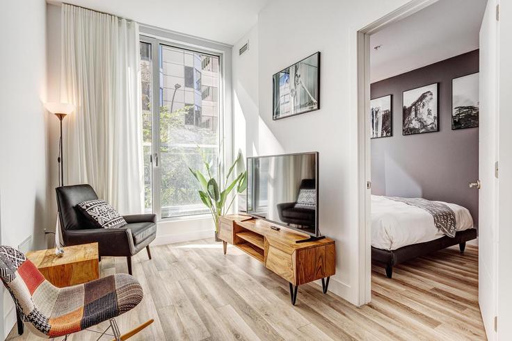 Ville-Marie, Montreal에 위치한 Building Rue Stanley - corporate-stays - 1353841 아파트의 세련된 인테리어가 돋보이는 거실