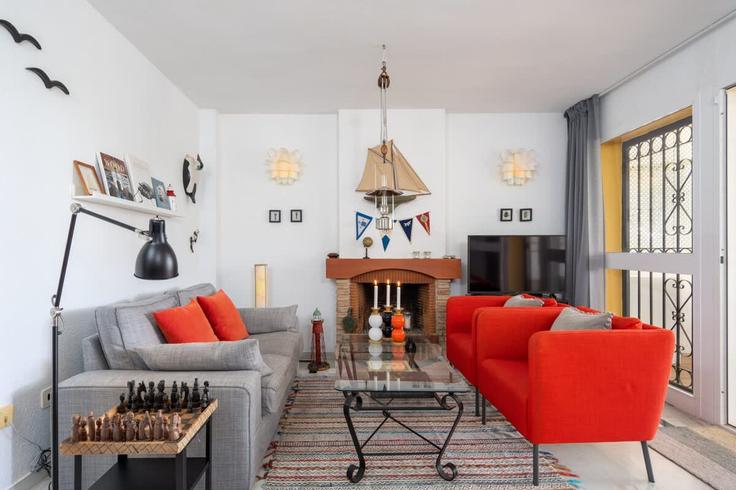 Sitio de Calahonda, Sitio de Calahonda에 위치한 Building Calle Don José de Orbaneja - costarentals - 1341810 아파트의 세련된 인테리어가 돋보이는 거실 Sitio de Calahonda, Sitio de Calahonda에 위치한 Building Calle Don José de Orbaneja - costarentals - 1341810 아파트의 세련된 인테리어가 돋보이는 거실