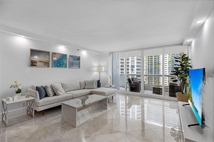 MiamiMiami의 North Bayshore Drive(1054082P)에 위치한 3베드룸 풀퍼니시드 아파트 - 사진1 MiamiMiami의 North Bayshore Drive(1054082P)에 위치한 3베드룸 풀퍼니시드 아파트 - 사진1