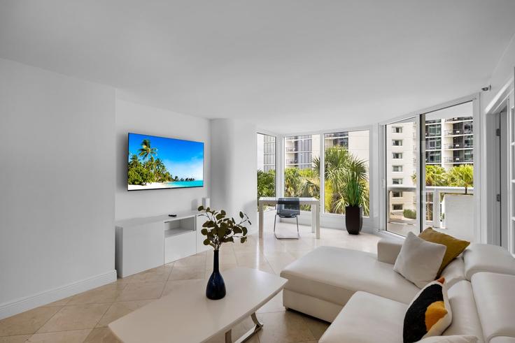 North Bayshore Driveにある1件の寝室・家具付きアパート（1281848P、Miami、Miami）写真 1枚
