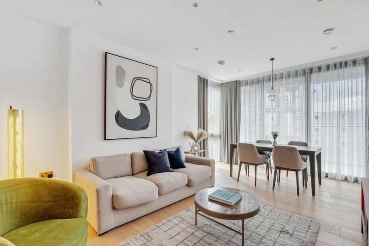 Salle de séjour élégante avec mobilier moderne dans un appartement à Building Camley Street - cozygroup - 1605833 à London Borough of Camden, London