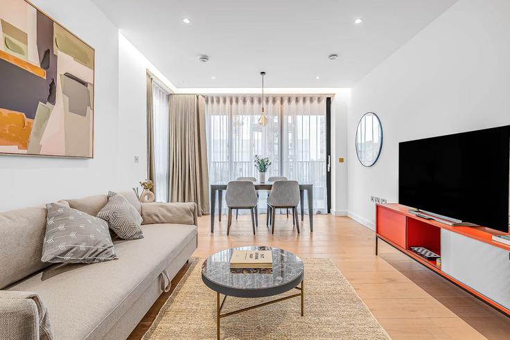 Salle de séjour élégante avec mobilier moderne dans un appartement à Building Camley Street - cozygroup - 1605828 à London Borough of Camden, London Salle de séjour élégante avec mobilier moderne dans un appartement à Building Camley Street - cozygroup - 1605828 à London Borough of Camden, London