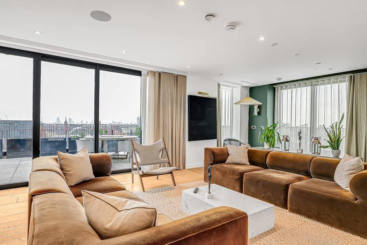 Salle de séjour élégante avec mobilier moderne dans un appartement à Building Camley Street - cozygroup - 1605845 à London Borough of Camden, London